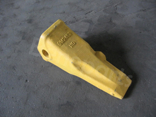 Bulldozer Cat R450 Construction Machinery Parts Ripper Tooth 9W2452HD