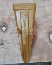 66nb-31310TL R480LC-9S bucket teeth Tiger Tooth